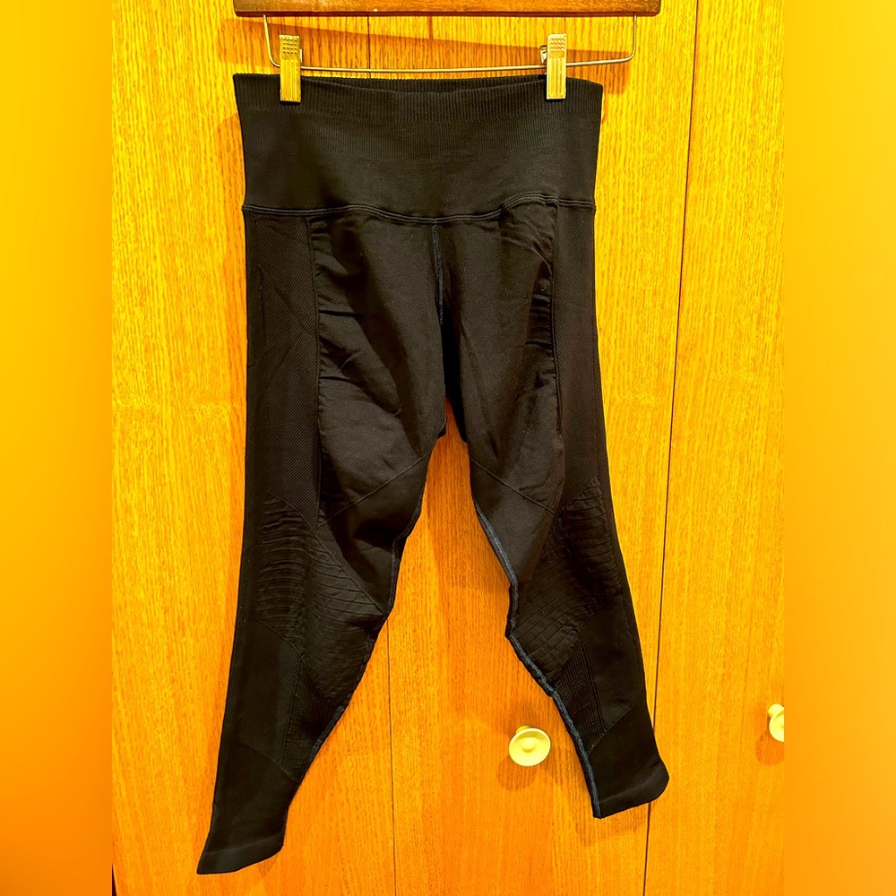 Free People Movement Workout Leggings Black Size M/L NWOT